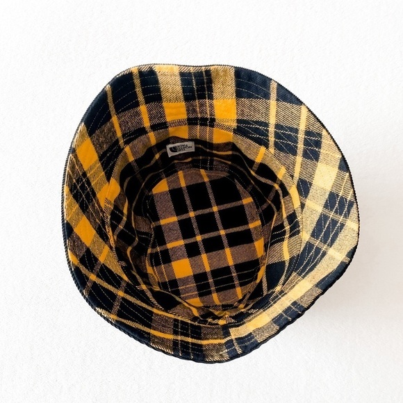 The North Face Reversible Bucket Hat - Picture 9 of 10